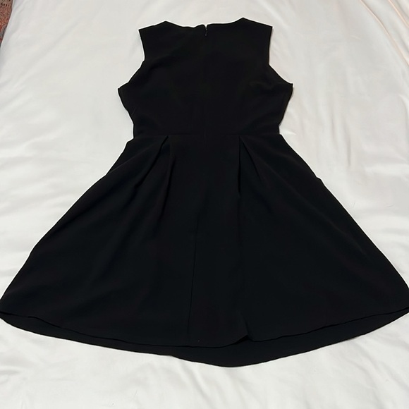 Speechless Black Sleeveless Dress with Pockets - Picture 2 of 5
